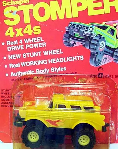 moc1yellownomad.jpg (40856 bytes)