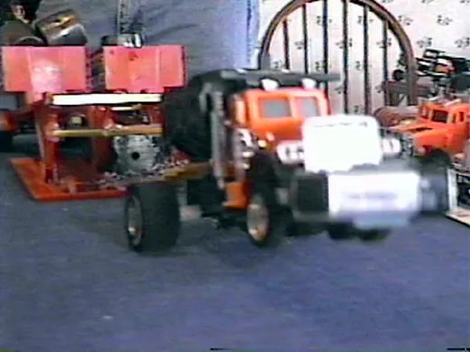 pull12.jpg (32567 bytes)