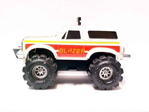 G2 Red/White Chevy Blazer