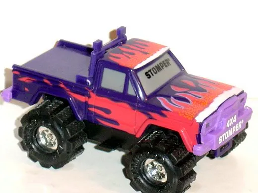 flamejeep.jpg (47300 bytes)